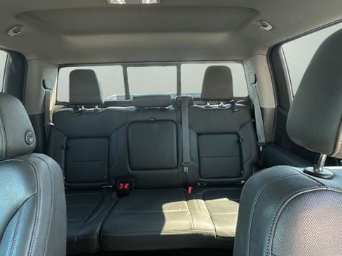 Used 2022 GMC Sierra 1500 SLT w/ SLT Premium Plus Package AWD/4WD image 21