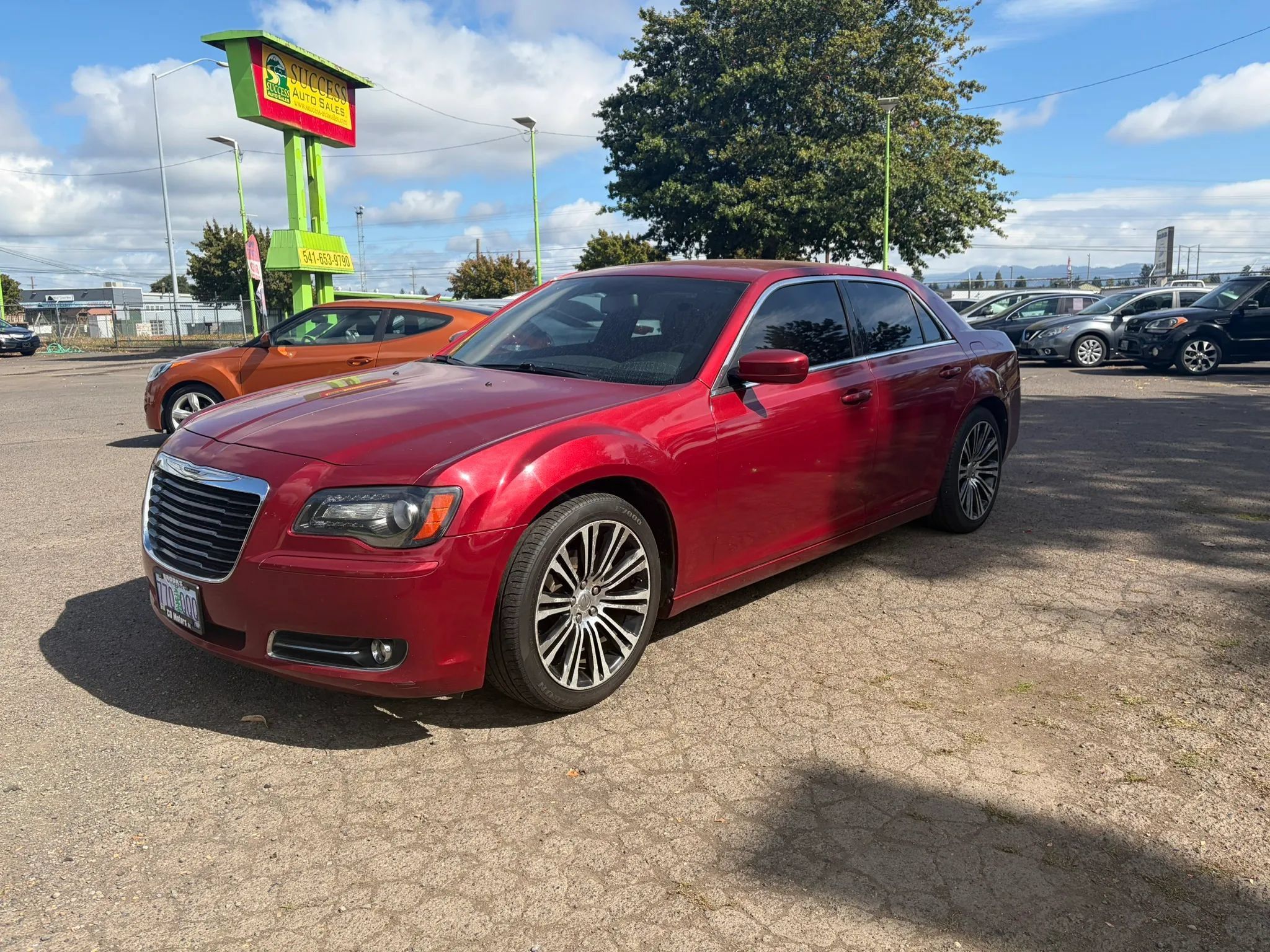 Used 2012 Chrysler 300 S RWD image 7