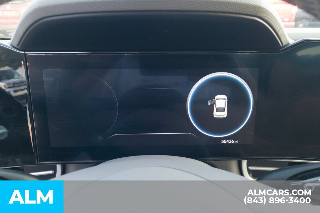 Used 2025 Hyundai Elantra SEL FWD image 9