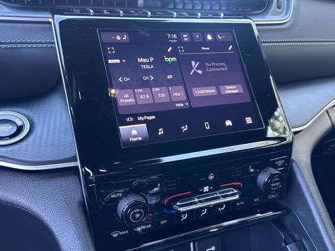 New 2025 Jeep Grand Cherokee L Altitude image 6