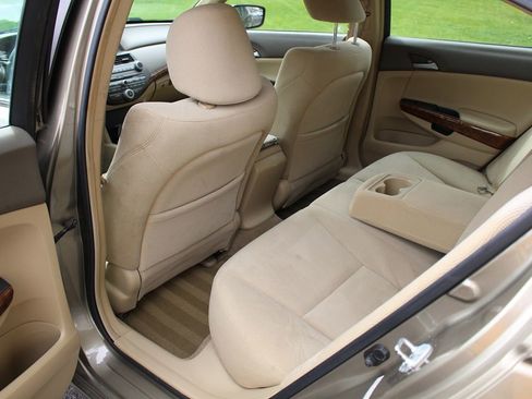 Used 2009 Honda Accord EX image 10