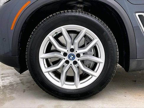 Used 2022 BMW X5 xDrive45e image 10