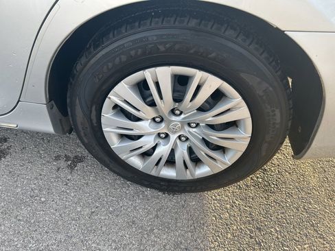 Used 2013 Toyota Camry LE image 11