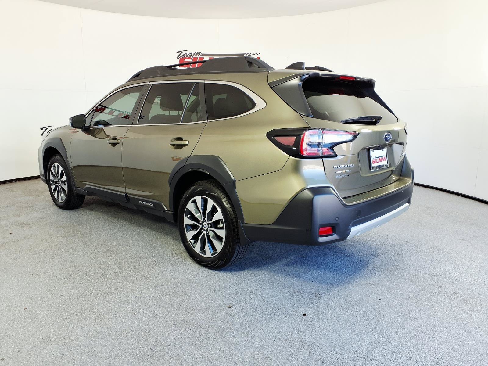 Used 2025 Subaru Outback Limited AWD/4WD image 6