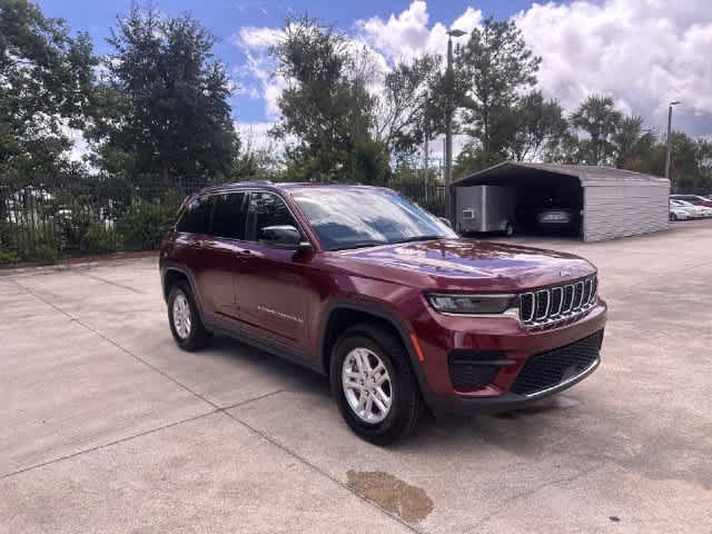Used 2023 Jeep Grand Cherokee Laredo RWD image 16