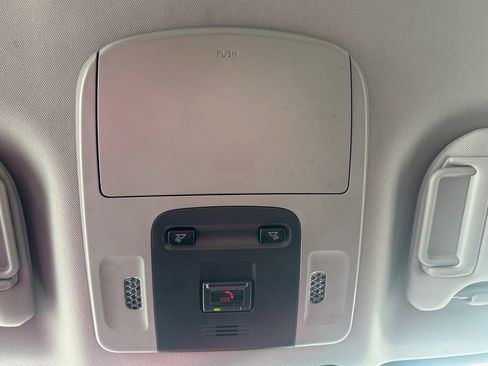 Used 2024 Toyota Camry SE image 16