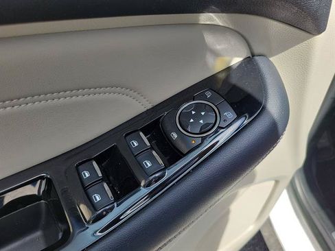 Used 2019 Ford Edge Titanium w/ Equipment Group 301A FWD image 38