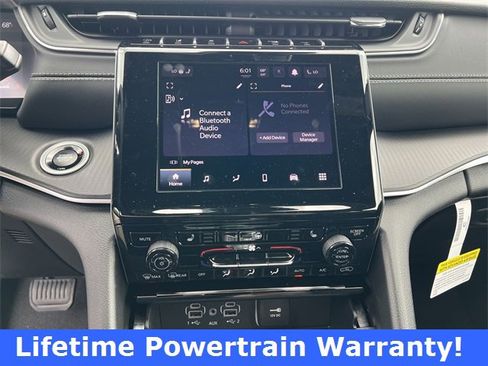 New 2025 Jeep Grand Cherokee Altitude image 21