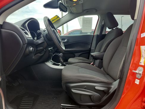 Used 2019 Jeep Compass Sport FWD image 12
