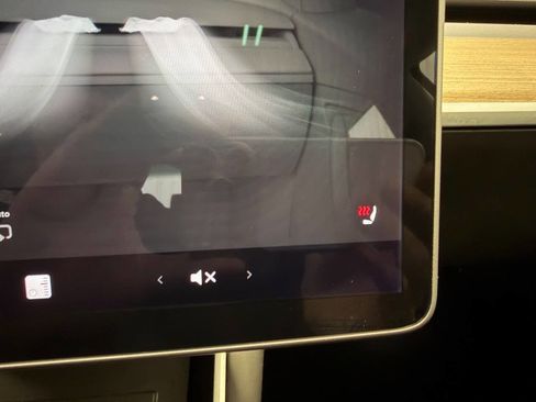 Used 2020 Tesla Model 3 Performance image 22