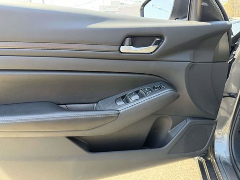 Used 2024 Nissan Altima 2.5 SV image 23