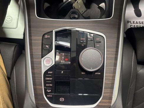 Used 2024 BMW X5 xDrive40i w/ Premium Package AWD/4WD image 12