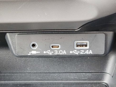 Certified 2025 Subaru Crosstrek 2.0i Premium image 24