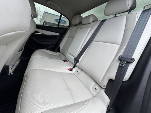 Used 2019 MAZDA MAZDA3 Sedan w/ Premium Package FWD image 9