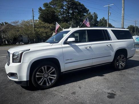 Used 2017 GMC Yukon XL Denali w/ Open Road Package RWD image 4