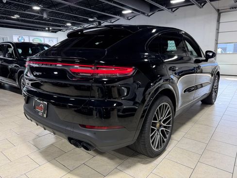 Used 2021 Porsche Cayenne Coupe AWD/4WD image 4