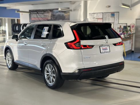 Used 2024 Honda CR-V EX image 7