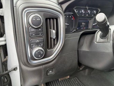 Used 2020 GMC Sierra 1500 SLE w/ SLE Value Package AWD/4WD image 24