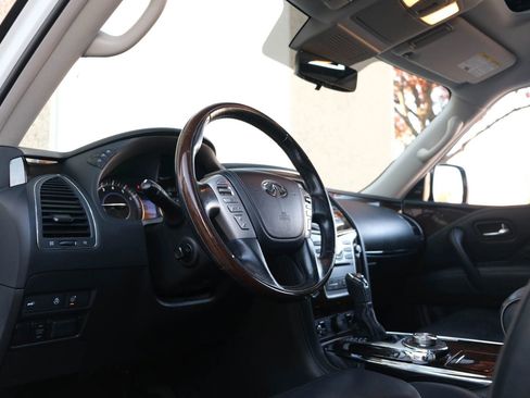 Used 2018 INFINITI QX80 4WD w/ Deluxe Technology Package image 19