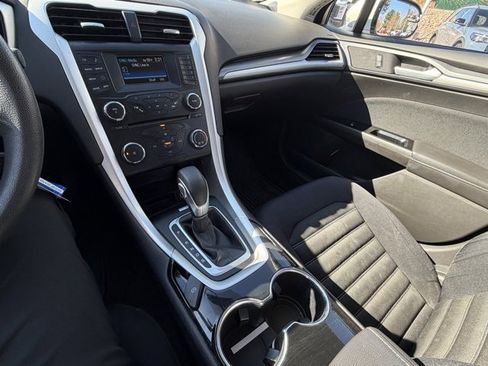 Used 2014 Ford Fusion SE image 14