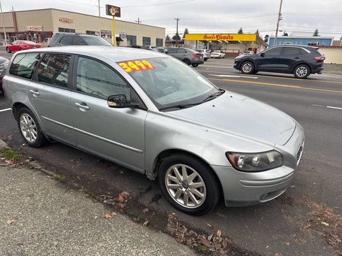 Used 2006 Volvo V50 T5 image 2