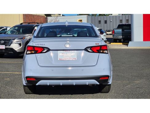 New 2025 Nissan Versa SR w/ Trunk Package image 4