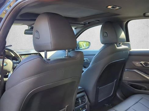 Used 2019 BMW 330i xDrive Sedan w/ Premium Package image 17