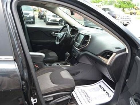 Used 2014 Jeep Cherokee Latitude FWD image 17