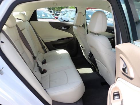 Used 2024 Chevrolet Malibu LT FWD image 13