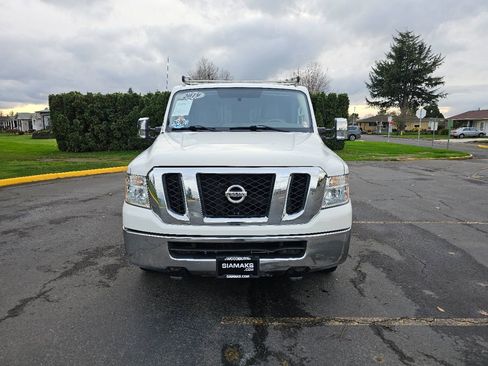 Used 2019 Nissan NV 3500 SL w/ Navigation Package image 5