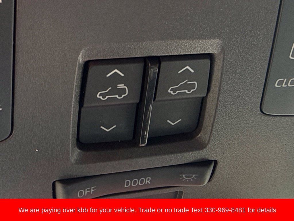 Used 2023 Toyota Sienna XSE w/ XSE Plus Package AWD/4WD image 30