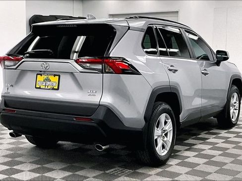 Used 2021 Toyota RAV4 XLE image 13