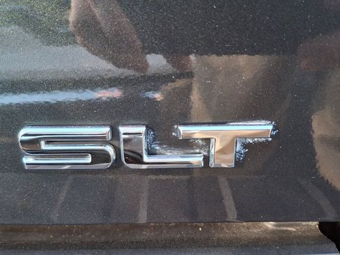Used 2017 GMC Sierra 1500 SLT w/ SLT Premium Package AWD/4WD image 25