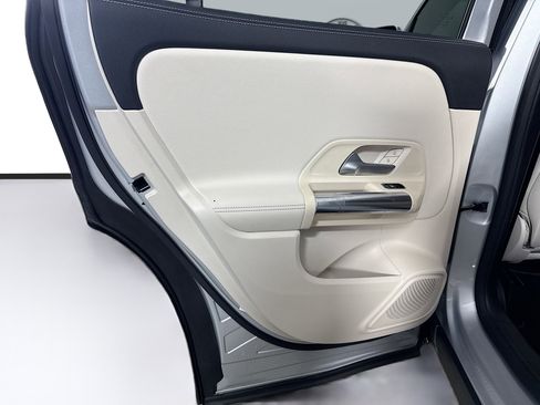 Used 2021 Mercedes-Benz GLA 250 GLA 250 image 19