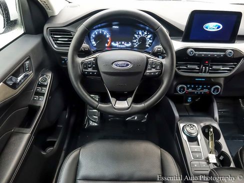 Used 2022 Ford Escape SEL image 13