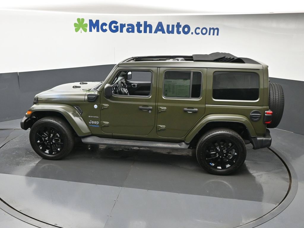 Used 2022 Jeep Wrangler Unlimited Sahara AWD/4WD image 26