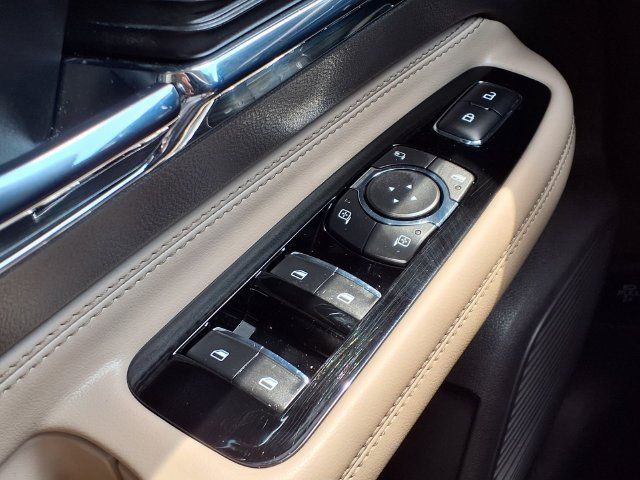 Certified 2022 Lincoln Corsair FWD w/ Equipment Group 101A image 12