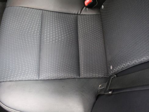 Used 2014 Toyota Camry SE image 19