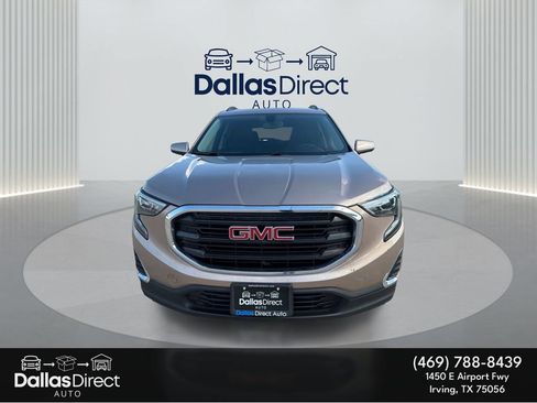 Used 2018 GMC Terrain SLE w/ Driver Convenience Package FWD image 3
