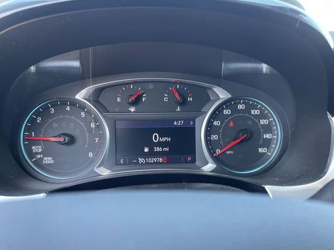 Used 2020 Chevrolet Traverse LT FWD image 2