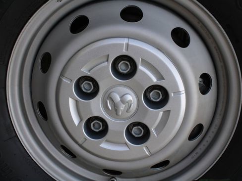 Used 2023 RAM ProMaster 2500 image 27