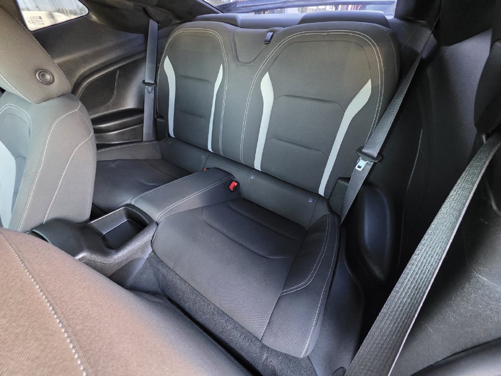 Used 2023 Chevrolet Camaro LT w/ Technology Package RWD image 9