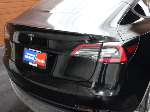 Used 2022 Tesla Model 3 image 12