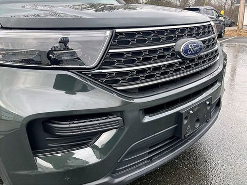 Used 2022 Ford Explorer XLT image 30