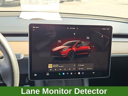 Used 2022 Tesla Model Y Performance image 6