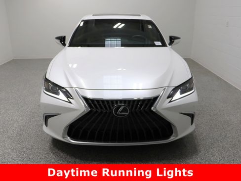 Used 2025 Lexus ES 350 w/ Premium Package image 3