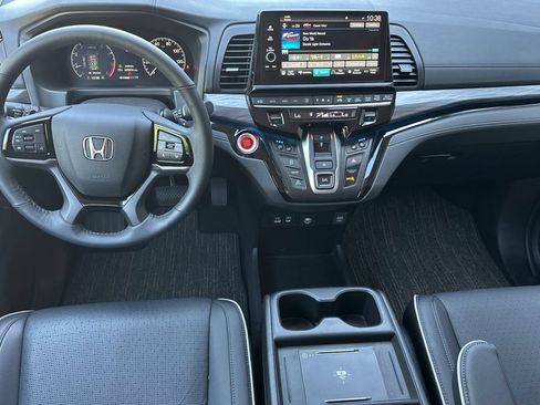 Certified 2026 Honda Odyssey Elite image 9