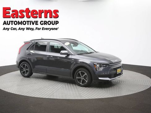 Used 2025 Kia Niro LX FWD image 46
