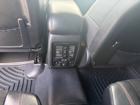Used 2021 Dodge Durango R/T w/ Blacktop Package AWD/4WD image 5