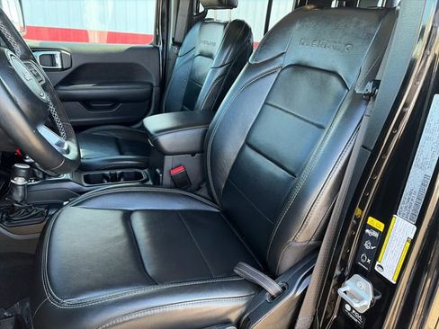 Used 2022 Jeep Gladiator Overland w/ Popular Equipment Package AWD/4WD image 35
